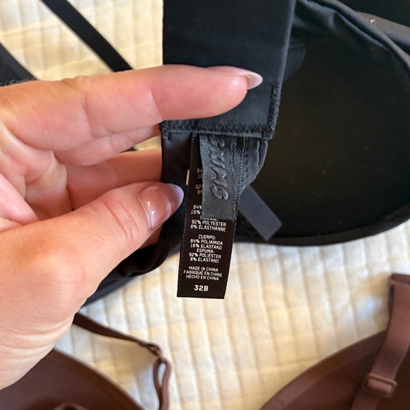 SKIMS Black and Brown Push-up Plunge Bra Set - Picture 4 of 6